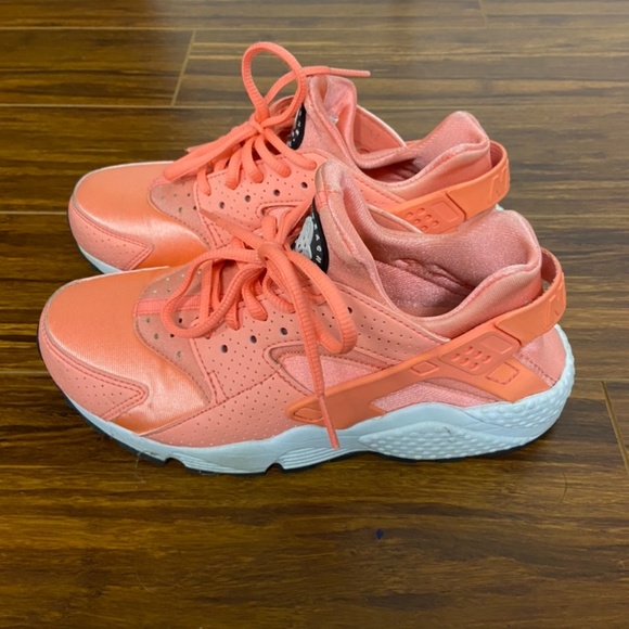 Nike Air Huarache - Picture 2 of 4